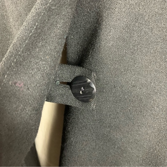 Vintage Black Wool coat with white fur collar - Picture 3 of 15